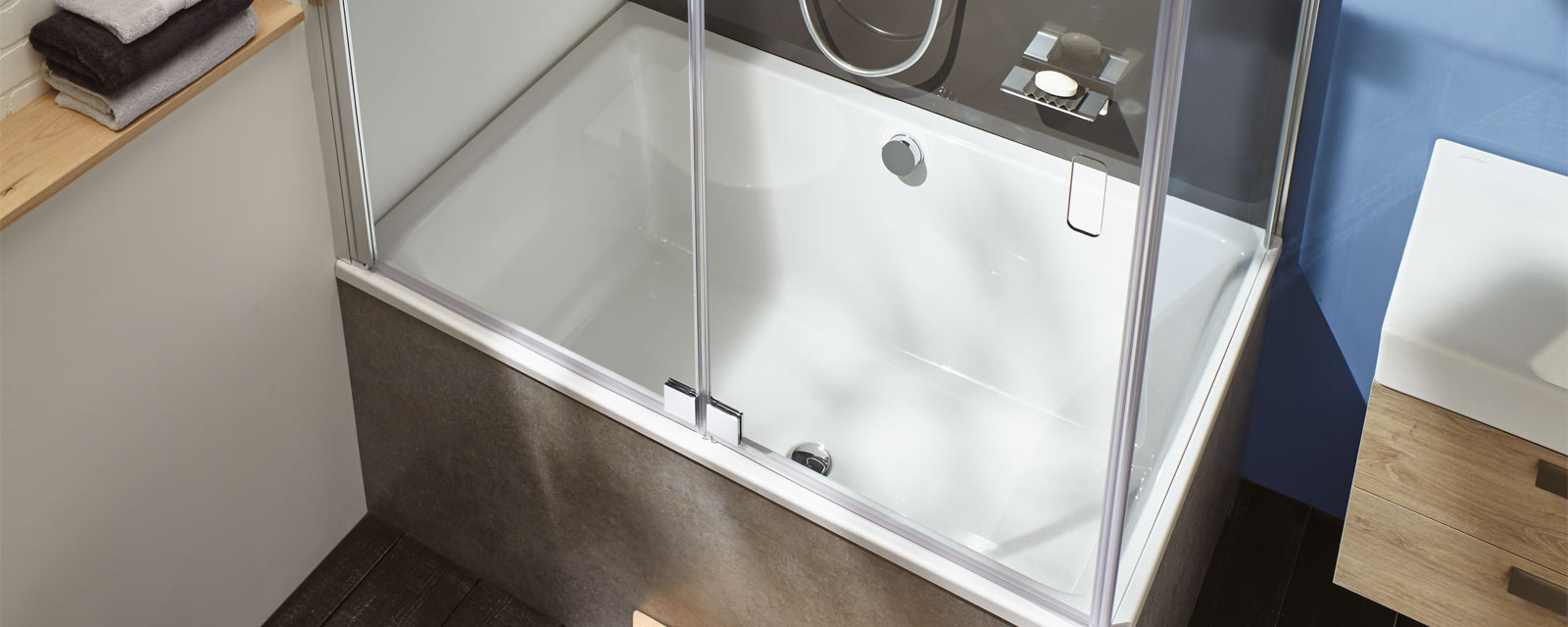 Petite baignoire combinée bain-douche Capsule de Jacob Delafon