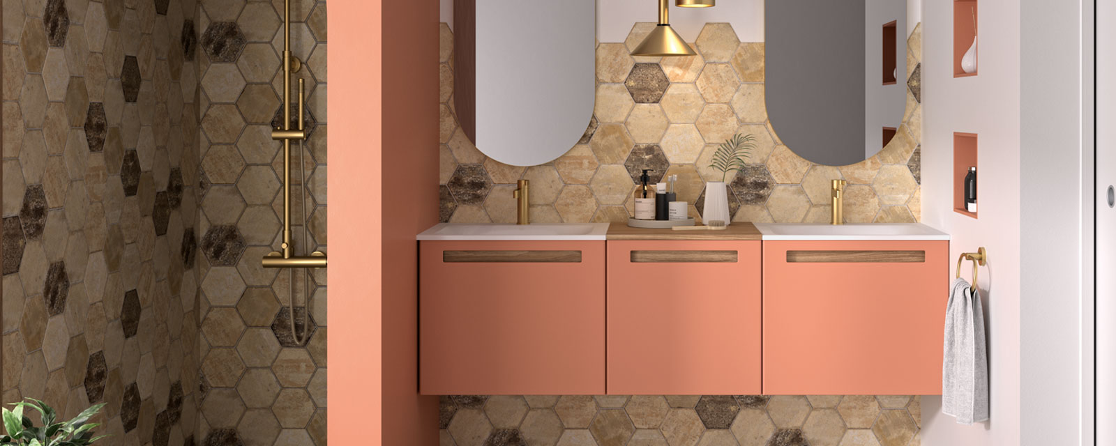 Couleur terracotta dans la salle de bains