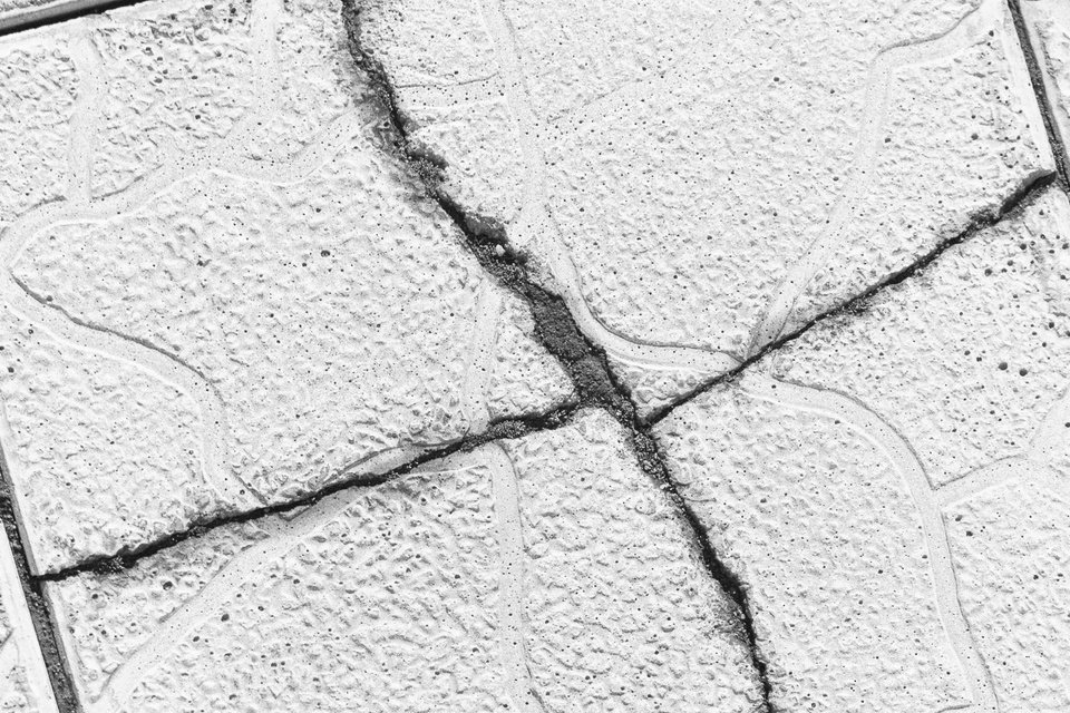 carrelage fissuré