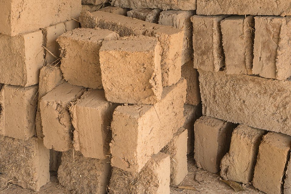 construction en brique de terre crue