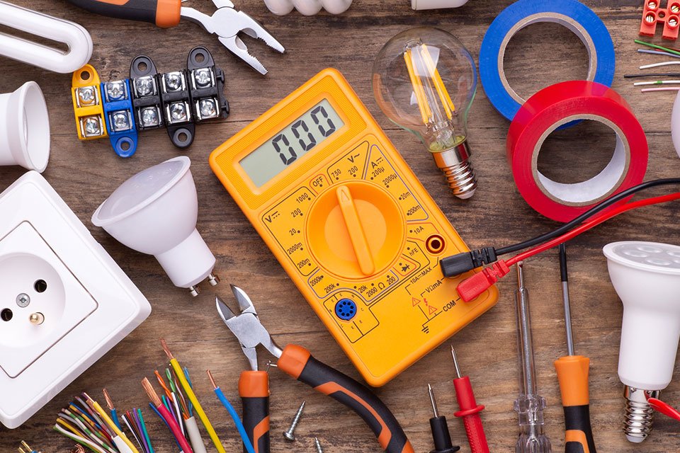 outils électriciens