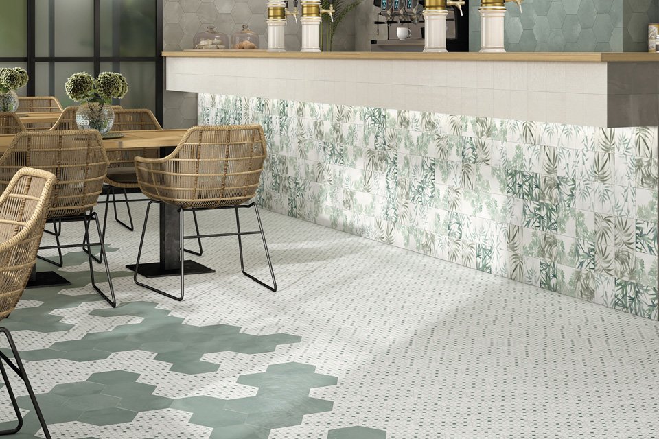 visuel d'une pièce intérieure avec du carrelage hexagonal