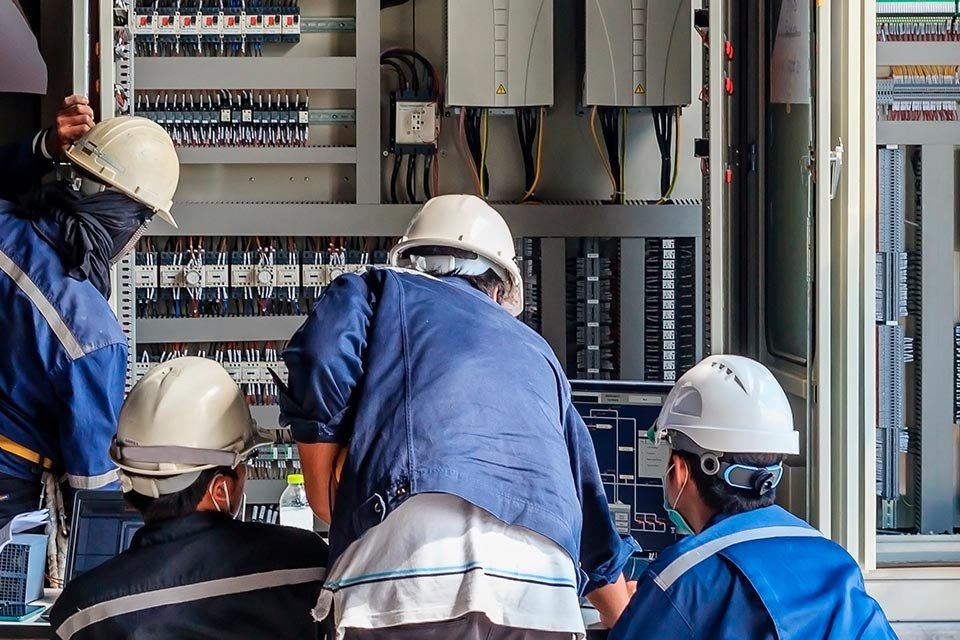Electriciens en bâtiment