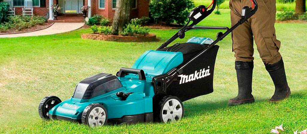 utilisation d'une tondeuse de jardin