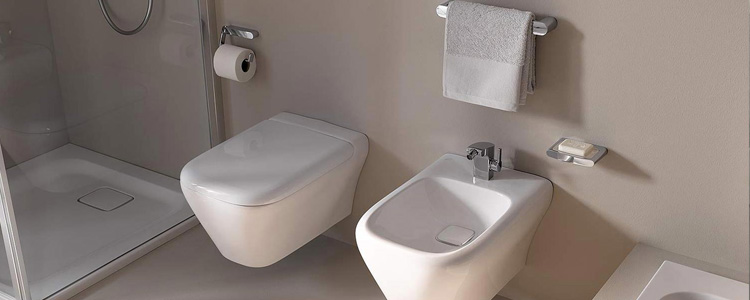 Toilettes suspendues Myday d'Allia, pratique pour les personnes à mobilité réduite